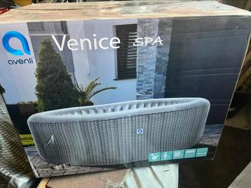 Jacuzzi 1 jaar te koop, Enlèvement, Comme neuf, Tapis de sol, Gonflable