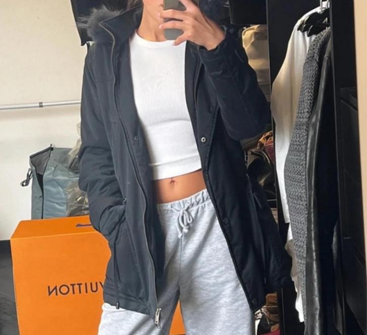 Parka bleu marine avec fourrure, Vêtements | Femmes, Vestes | Hiver, Comme neuf, Taille 38/40 (M), Bleu, Envoi