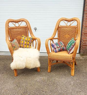 2 chaises en rotin/bambou