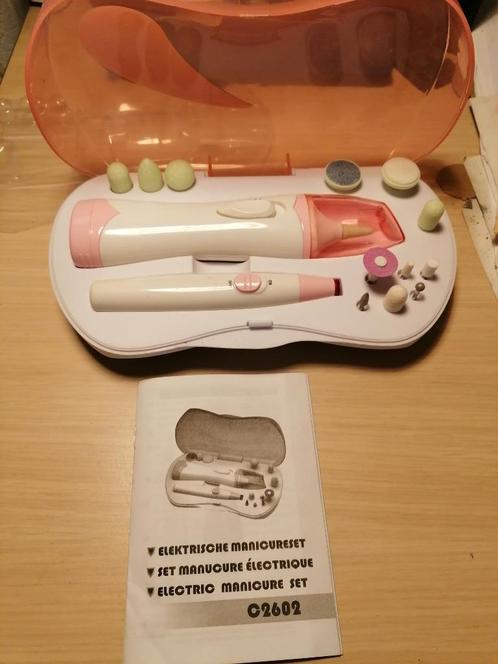 set manucure - pédicure, Elektronische apparatuur, Persoonlijke Verzorgingsapparatuur, Nieuw, Hand- en Voetverzorging, Ophalen of Verzenden