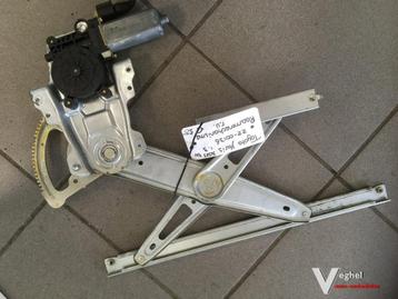 Toyota Yaris 3drs 2004 electr. raammech. rechts voor beschikbaar voor biedingen