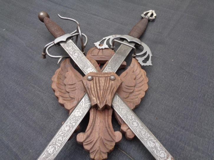 Set met twee Toledo zwaarden, Antiek en Kunst, Curiosa en Brocante, Ophalen of Verzenden