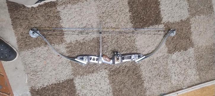 Compound boog Hoyt als nieuw, Sport en Fitness, Handboogschieten, Zo goed als nieuw, Compoundboog, Ophalen of Verzenden