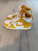 Nike Dunk High maat 39, Kleding | Heren, Schoenen, Ophalen of Verzenden, Zo goed als nieuw