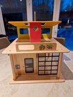 Modern poppenhuis in hout, Gebruikt, Ophalen