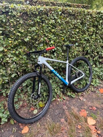 Cube reaction pro , carbon , full xt , L  ( als nieuw) beschikbaar voor biedingen