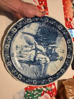 Une grande assiette en céramique Royal Delft Boch de 39 cm, Antiquités & Art, Enlèvement