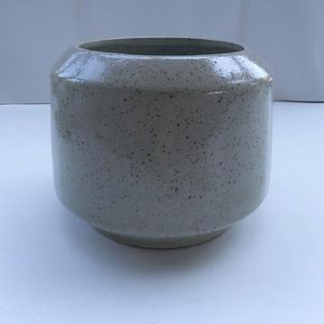 Keramische cache-pot "D&M". beschikbaar voor biedingen
