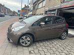 Kia Venga 1.4 Benzine met 46000km Carnet Kia 1st Main, Auto's, Kia, Te koop, Zilver of Grijs, Stadsauto, Benzine