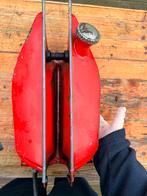 roestvrije Honda Camino-tank met een deuk, Fietsen en Brommers, Brommeronderdelen | Algemeen, Ophalen of Verzenden, Zo goed als nieuw