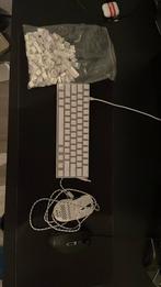 Gaming keybord,muismat, keycaps en 2 muizen, Computers en Software, Ophalen of Verzenden, Zo goed als nieuw