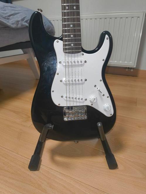 Squier MINI Stratocaster, Muziek en Instrumenten, Snaarinstrumenten | Gitaren | Elektrisch, Zo goed als nieuw, Solid body, Fender