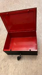 Coffre avec style et clé, Enlèvement, Comme neuf