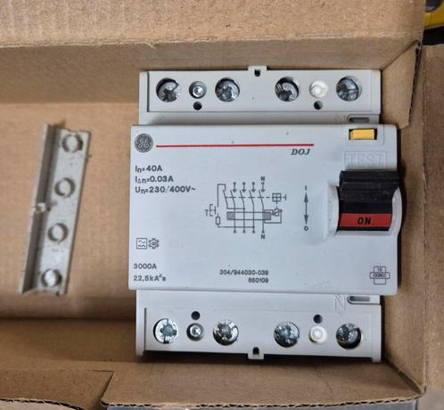 Differentieelschakelaar GE/Vynckier 30mA 40A 4p..., Doe-het-zelf en Bouw, Elektriciteit en Kabels, Zo goed als nieuw, Overige typen