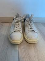 Alexander McQueen sneakers – Wit – Maat 42, Ophalen, Wit, Sneakers, Gedragen