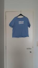 Blauwe -shirt merk Primarkt met titel hello darling erop., Comme neuf, Taille 38/40 (M), Enlèvement