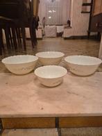 Set van 4 vintage saladeschalen van Arcopal France in perfec, Antiek en Kunst, Antiek | Servies los