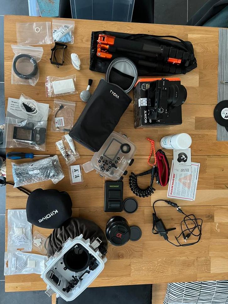 Sony a6400 + lenzen + waterbehuizing, Audio, Tv en Foto, Actiecamera's, Zo goed als nieuw, Sony, Ophalen