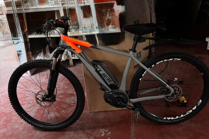 VTT électrique CUBE 29” – Bosch Performance – Batterie 500wh, Vélos & Vélomoteurs, Vélos électriques, Comme neuf, Cube, Enlèvement