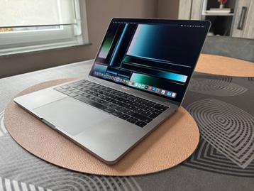 MacBook Pro 13 inch Late 2017 in goede staat beschikbaar voor biedingen