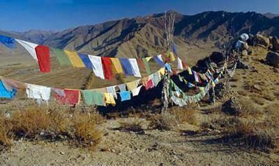 Tibetaanse gebedsvlaggetjes Large, slinger van 25 vlaggetjes, Verzamelen, Religie, Nieuw, Boeddhisme, Overige typen, Ophalen of Verzenden