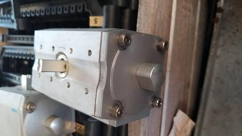 Festo draaicilinders, Doe-het-zelf en Bouw, Gereedschap | Machine-onderdelen en Toebehoren, Nieuw, Ophalen of Verzenden