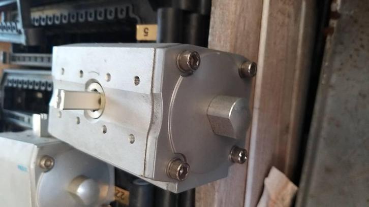 Festo draaicilinders, Doe-het-zelf en Bouw, Gereedschap | Machine-onderdelen en Toebehoren, Nieuw, Ophalen of Verzenden
