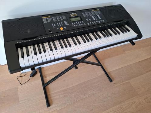 Keyboard zo goed als nieuw, Muziek en Instrumenten, Keyboards, Zo goed als nieuw, 61 toetsen, Overige merken, Met standaard, Ophalen