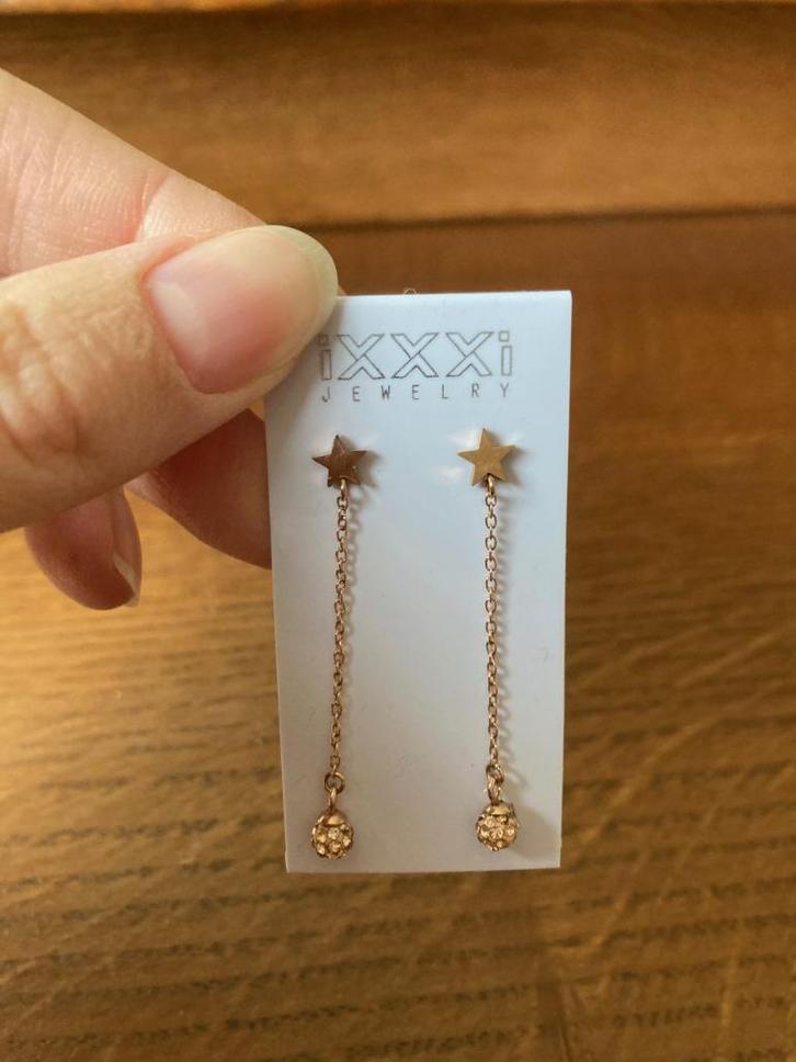 Oorbellen ixxxi (nieuw!), Handtassen en Accessoires, Oorbellen, Nieuw, Ophalen