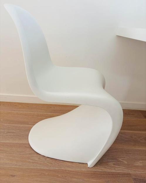 Vitra Panton chair stoel - 1 stuk, Huis en Inrichting, Fauteuils, Zo goed als nieuw, Kunststof, Ophalen