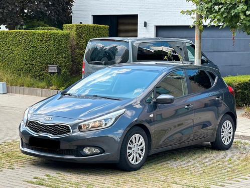 Kia Cee’d 1.6 Diesel Airco Sedan, Auto's, Kia, Particulier, (Pro) Cee d, Diesel, Euro 5, Berline, 5 deurs, Handgeschakeld, Overige kleuren