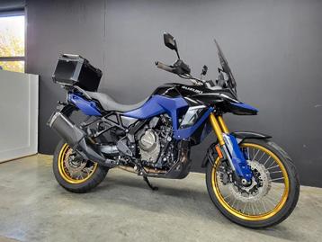 Suzuki V-Strom 800 DE (bj 2024) beschikbaar voor biedingen
