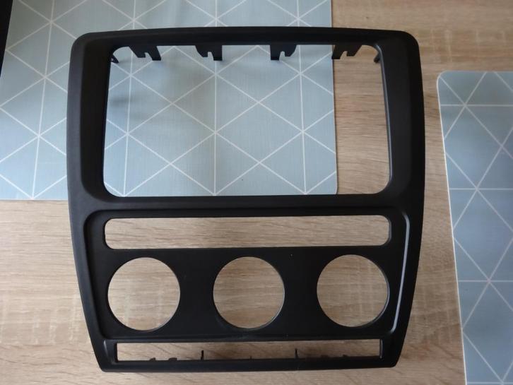 NIEUWE ongebruikte facial plate voor android autoradio SKODA, Auto diversen, Autoradio's, Nieuw, Ophalen of Verzenden