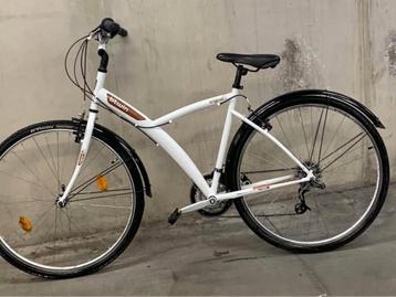 VELO B'TWIN 28 POUCES beschikbaar voor biedingen