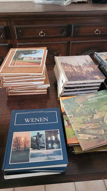 Oude Artis Historia boeken beschikbaar voor biedingen