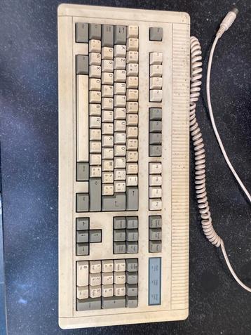 DIN retro toetsenbord Tech-Genius MK- 7011 beschikbaar voor biedingen