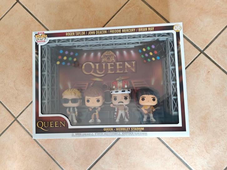 Funko Pop Moment Wembley Stadium Queen 06, Collections, Statues & Figurines, Utilisé, Autres types, Enlèvement ou Envoi