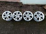 INFINITI Q30 /MERCEDES X156, Ophalen, Gebruikt, Winterbanden, Velg(en)