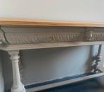 Grote side table eik met leeuwenkopjes, Huis en Inrichting, Tafels | Sidetables, Ophalen, Zo goed als nieuw