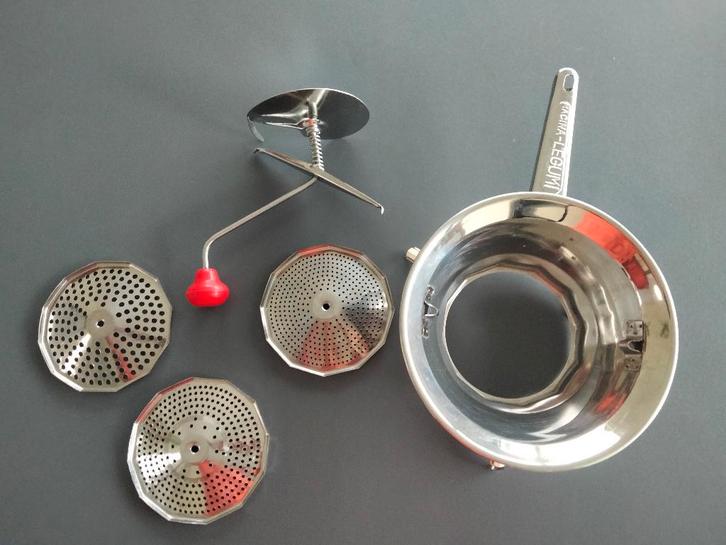 PASSE  VITE  INOXYDABLE  18/10, Maison & Meubles, Cuisine | Casseroles & Poêles, Neuf, Autres types, Inox, Enlèvement ou Envoi