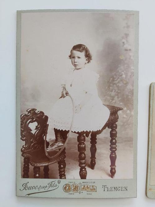Prachtige oude grote carte de visite meisje met hoepel, Verzamelen, Foto's en Prenten, Foto, Kind, Voor 1940, Ophalen of Verzenden