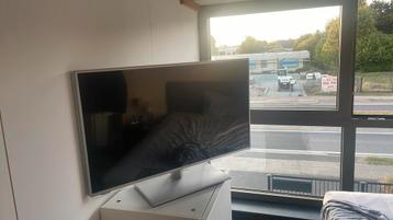 Pandonic smart tv beschikbaar voor biedingen