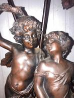 Bronzen staanlamp, Enlèvement, Bronze