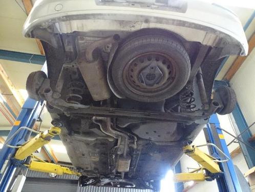 Achteras voorwielaandrijving van een Renault Clio, Auto-onderdelen, Remmen en Aandrijving, Renault, Gebruikt, 3 maanden garantie