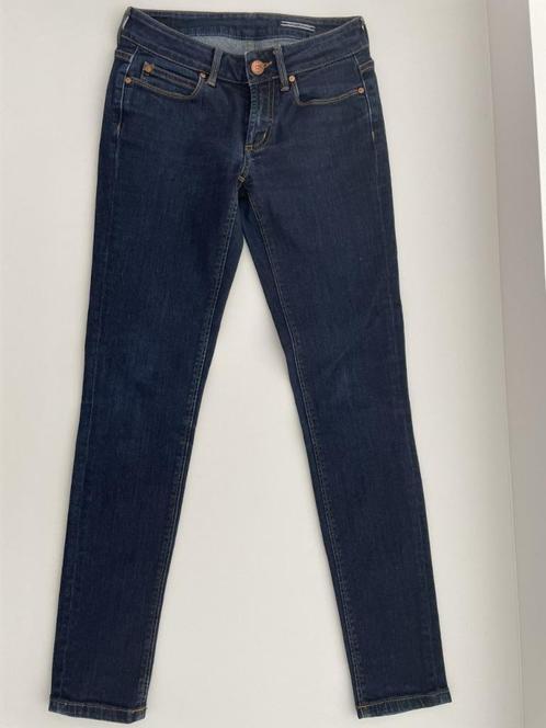 Blauwe jeansbroek van Tommy Hilfiger maat 25/30, in perfecte, Kleding | Dames, Broeken en Pantalons, Zo goed als nieuw, Maat 34 (XS) of kleiner