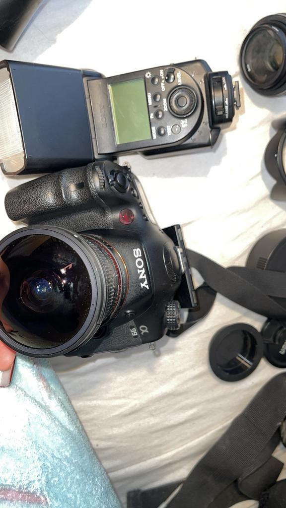Sony Alpha A99 Full Frame + 4 lenzen + flitser complete set, Audio, Tv en Foto, Fotocamera's Digitaal, Zo goed als nieuw, Compact