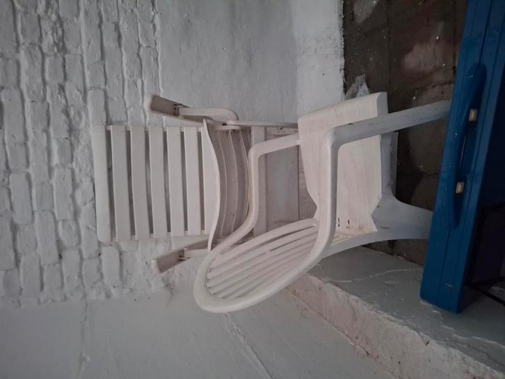 Drie tuintafel en acht stoelen, Tuin en Terras, Tuinstoelen, Gebruikt, Ophalen