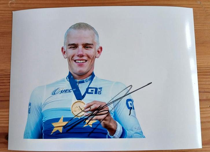 Gesigneerde foto van Thibau Nys., Sport en Fitness, Wielrennen, Verzenden