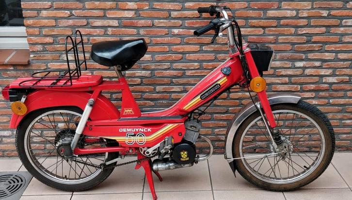 Mobylette motobecane AV50, Fietsen en Brommers, Brommers | Puch, Ophalen