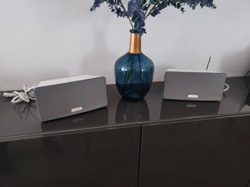 2 Sonos Play3 play 3-compatibele S1 en S2  beschikbaar voor biedingen